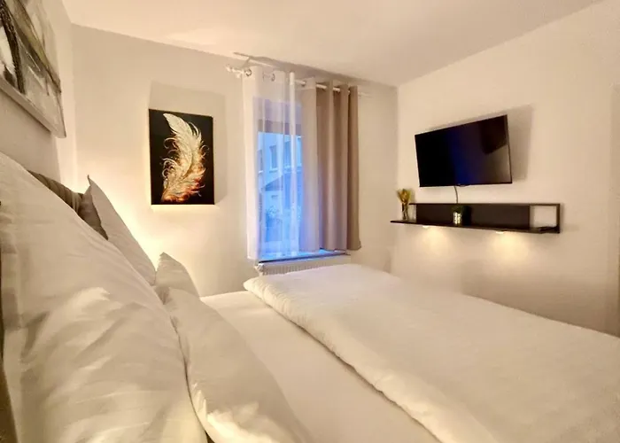 Comfy Bei - Uni & Nah * Σααρμπρύκεν